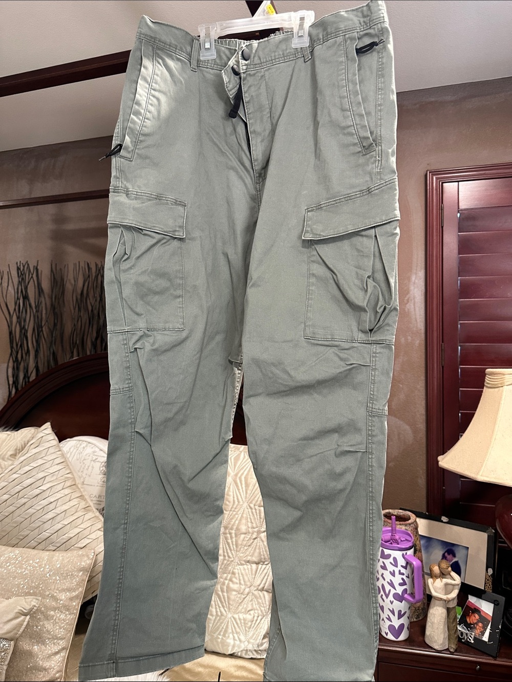 H&M Men's Cargo Pants in Olive